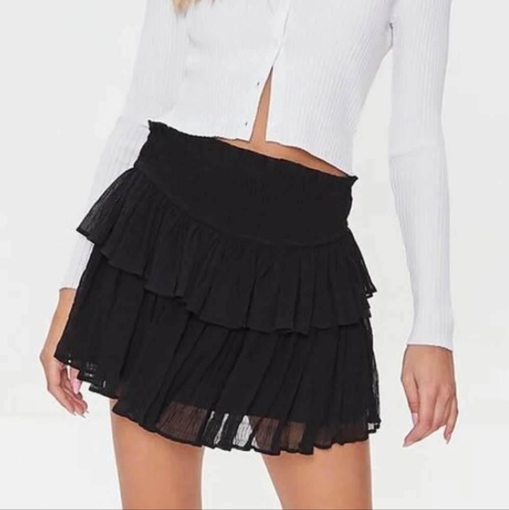 ☀️Forever 21 BLACK Woven Mini Skirt